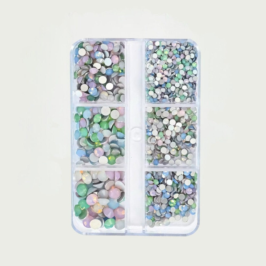 Yas Opal Rhinestones