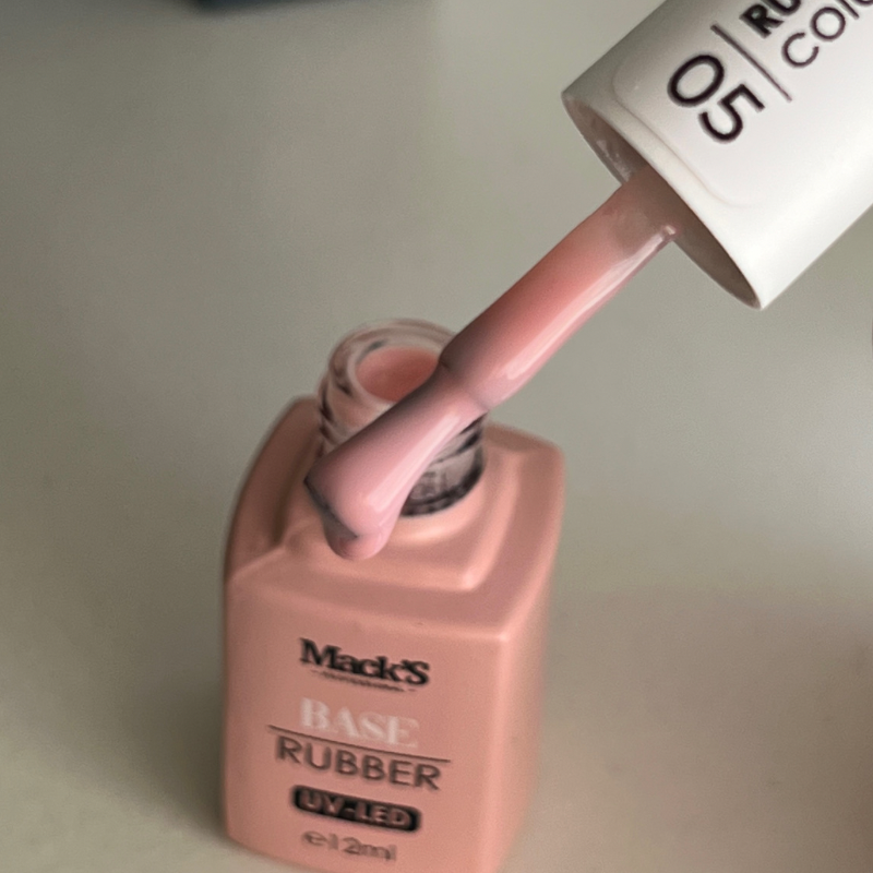 Macks Color Rubber Base 5