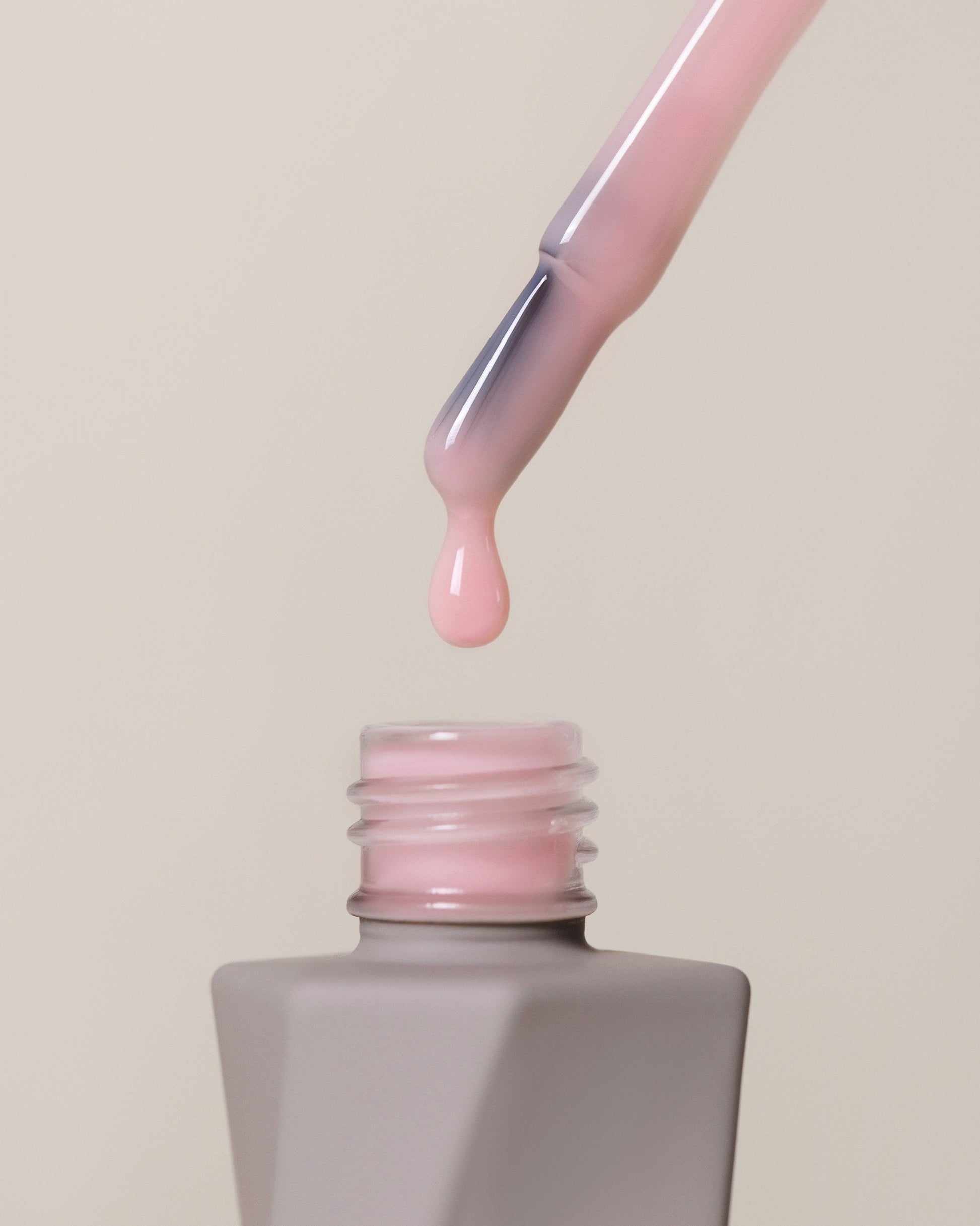 Rubber Cover Base Nude Serenity – Essence – Baza Rubber 10ml