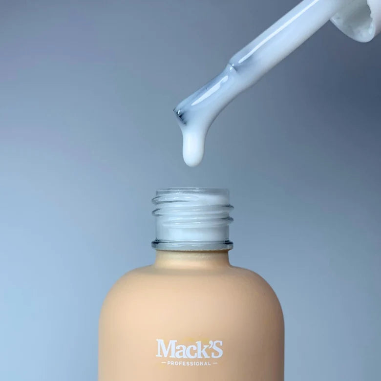 Macks Rubber Base Cover Smoke White 18